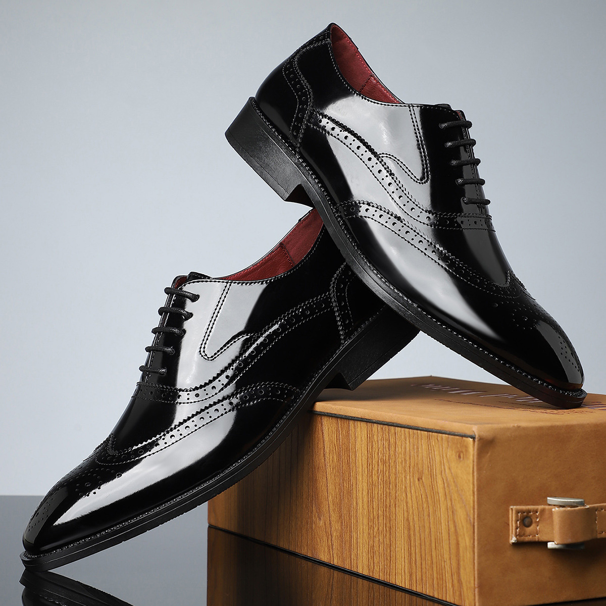 Stirling Leather Brogues - Men's in cognac midnight