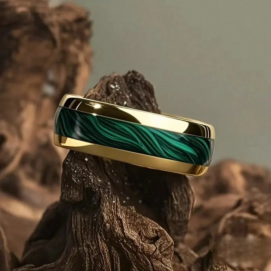 Hawthorne Monarch Ring - Unisex in amethyst