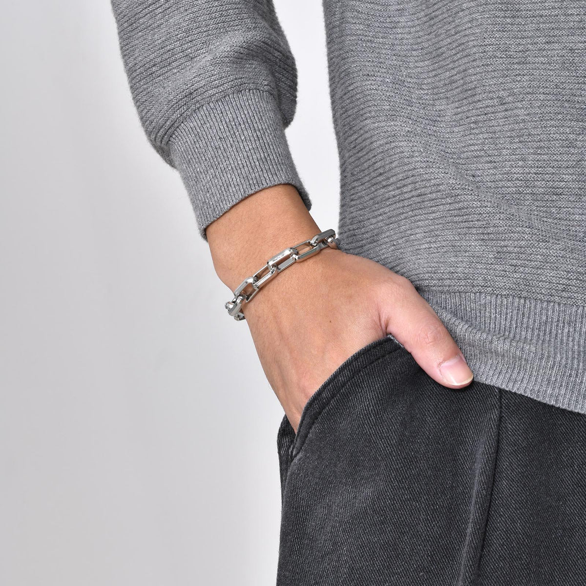 Loxley Bracelet - Unisex in gold