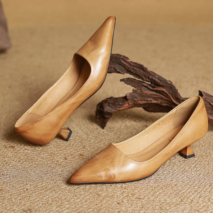 Noah Sculpted Leather Heels - Women's in camel