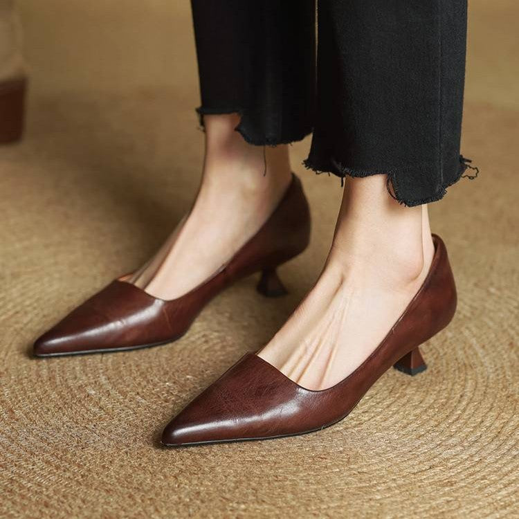 Noah Sculpted Leather Heels - Women's in red