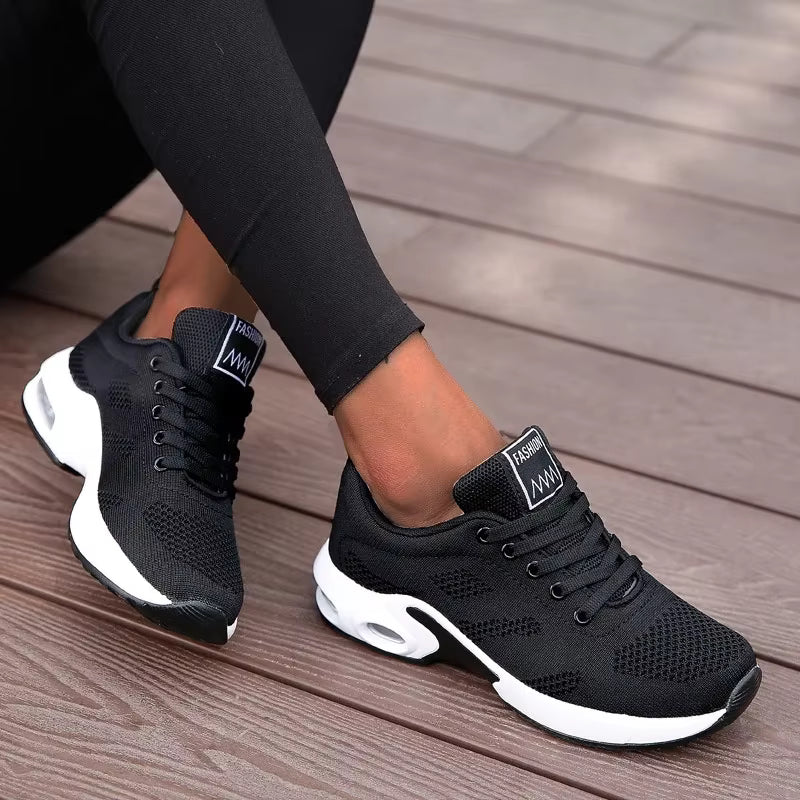 Clifton Everyday Shoes - Men's in black