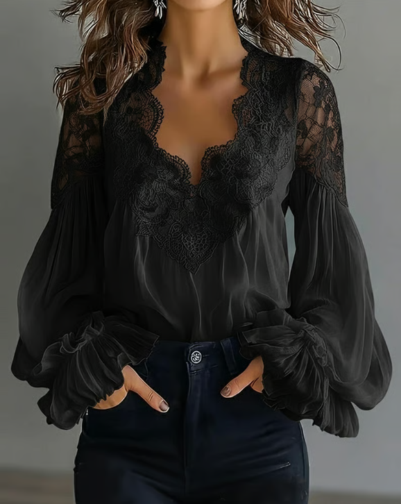 Quinn Floral Blouse - Women's in white