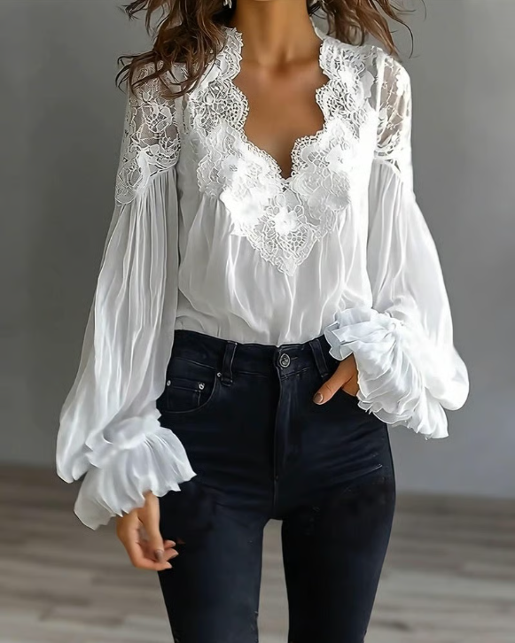 Quinn Floral Blouse - Women's in white
