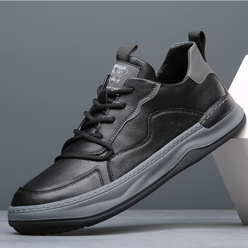 Noble Italiana Leather Sneakers - Unisex in black