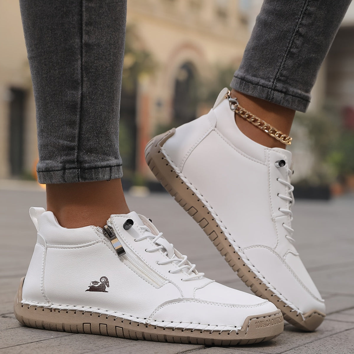Nina Cushioned Sneakers - Women's