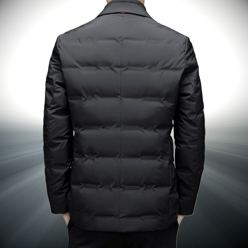 Sharp Focus Windbreaker - Men's in black
