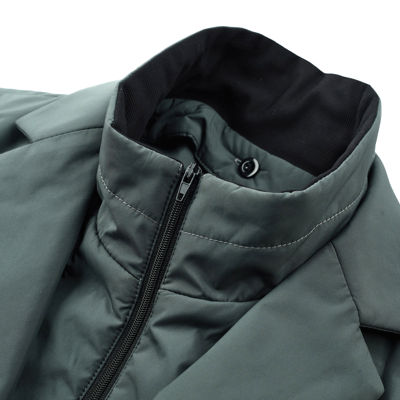 Sharp Focus Windbreaker - Men's in black