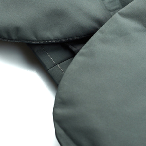 Sharp Focus Windbreaker - Men's in gray