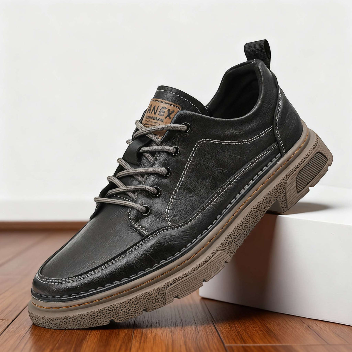 Brendan Leather Sneakers - Men's in black