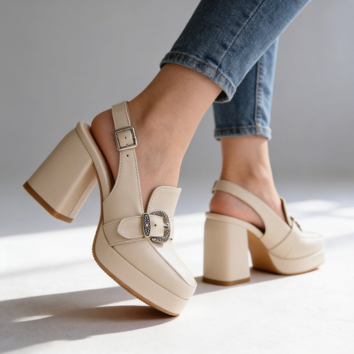 Ridley Slingback Heels - Women's in white