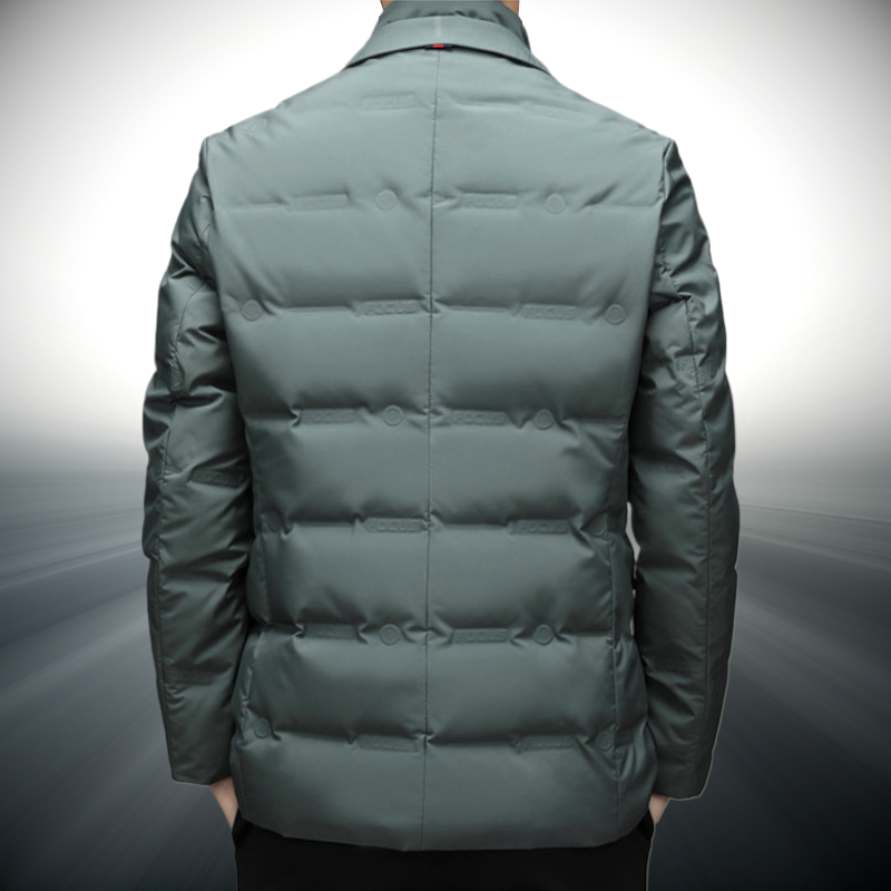 Sharp Focus Windbreaker - Men's in black