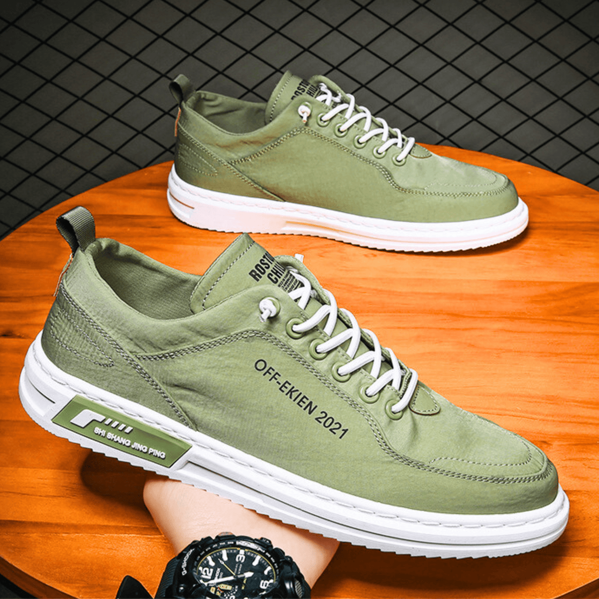 Bancroft Leather Sneakers - Men's in green